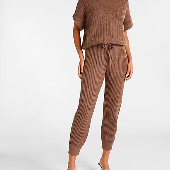 EXPRESS Super CUTE & COZY High Waisted Cable Knit Sweater Joggers SZ M Mocha - Picture 2 of 11